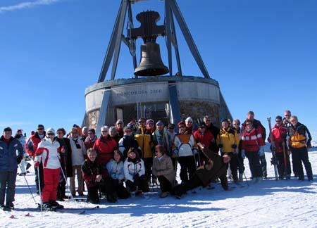 Gruppenfoto bei Glocke